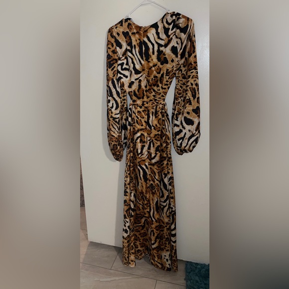 *NEW* Tiger print Fresh Out The City CUT OUT
Maxi Dress - shopAKIRA - Picture 7 of 7